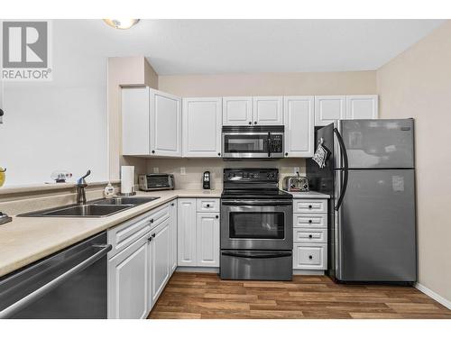 1120 Hugh Allan Drive Unit# 311, Kamloops, BC - Indoor Photo Showing Kitchen With Double Sink