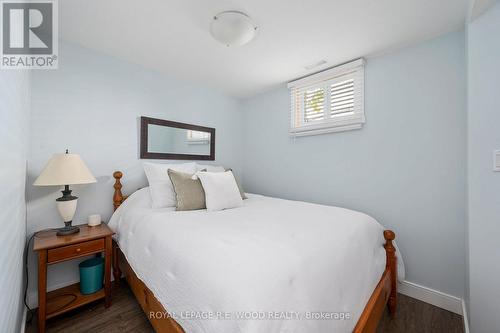 67 Dennis Avenue, London, ON - Indoor Photo Showing Bedroom