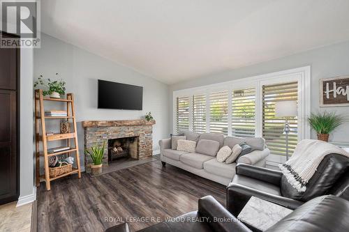 67 Dennis Avenue, London, ON - Indoor Photo Showing Living Room With Fireplace