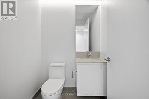 310 - 1414 Bayview Avenue, Toronto, ON - Indoor Photo Showing Bathroom