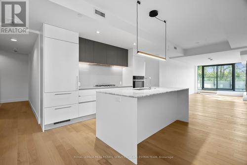 310 - 1414 Bayview Avenue, Toronto, ON - Indoor Photo Showing Kitchen With Upgraded Kitchen