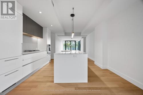 310 - 1414 Bayview Avenue, Toronto, ON - Indoor Photo Showing Kitchen