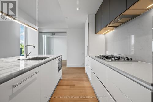 310 - 1414 Bayview Avenue, Toronto, ON - Indoor Photo Showing Kitchen With Upgraded Kitchen