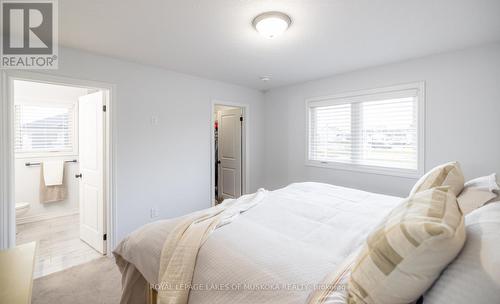 14 Henry Ball Court, Oro-Medonte, ON - Indoor Photo Showing Bedroom