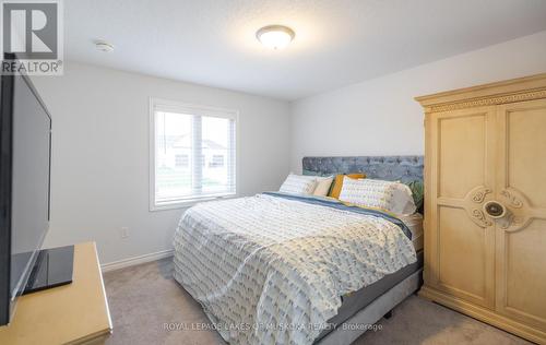 14 Henry Ball Court, Oro-Medonte, ON - Indoor Photo Showing Bedroom