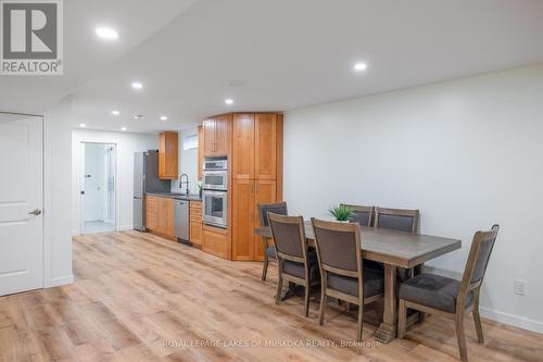 14 Henry Ball Court, Oro-Medonte, ON - Indoor Photo Showing Dining Room