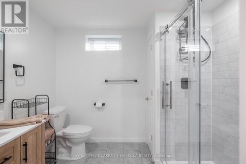 14 Henry Ball Court, Oro-Medonte, ON - Indoor Photo Showing Bathroom