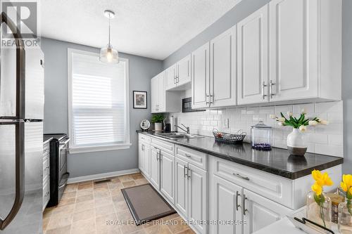 1284 Springbank Avenue, London, ON - Indoor Photo Showing Kitchen With Double Sink