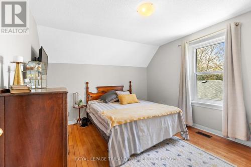 1284 Springbank Avenue, London, ON - Indoor Photo Showing Bedroom