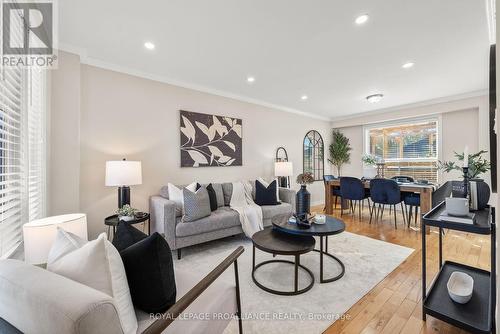 717 Carlisle Street, Cobourg, ON - Indoor Photo Showing Living Room