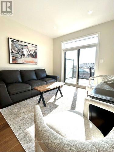 44 Riverstone Way, Belleville, ON - Indoor Photo Showing Living Room