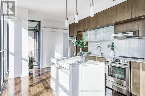 2202 - 110 Charles Street E, Toronto, ON - Indoor Photo Showing Kitchen With Upgraded Kitchen