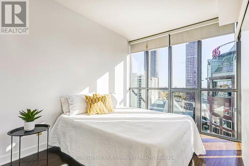 2202 - 110 Charles Street E, Toronto, ON - Indoor Photo Showing Bedroom