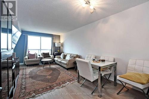 1206 - 23 Oneida Crescent, Richmond Hill, ON - Indoor Photo Showing Living Room