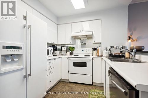 101 - 800 Spadina Road, Toronto, ON - Indoor Photo Showing Kitchen With Double Sink