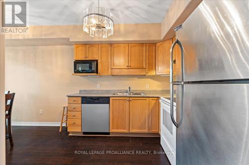 107 - 15 Heartwood Drive, Belleville, ON - Indoor Photo Showing Kitchen With Double Sink