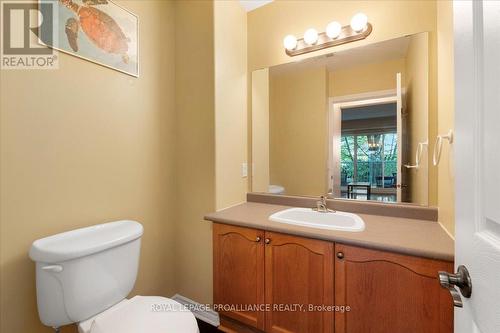 107 - 15 Heartwood Drive, Belleville, ON - Indoor Photo Showing Bathroom