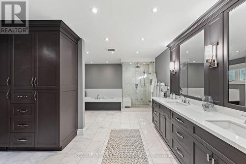 6 Magistrale Court, Richmond Hill, ON - Indoor Photo Showing Bathroom