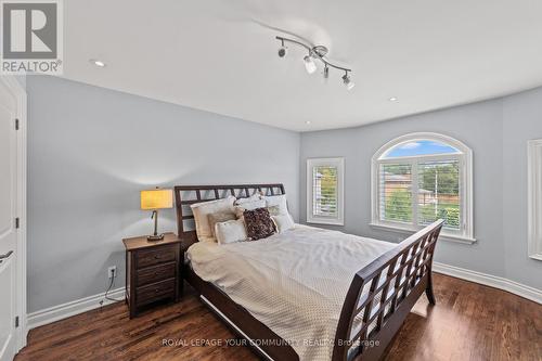 6 Magistrale Court, Richmond Hill, ON - Indoor Photo Showing Bedroom