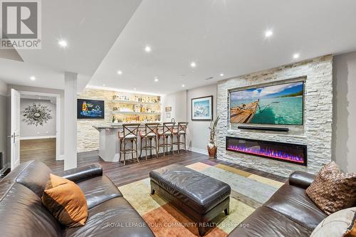 6 Magistrale Court, Richmond Hill, ON - Indoor Photo Showing Living Room With Fireplace