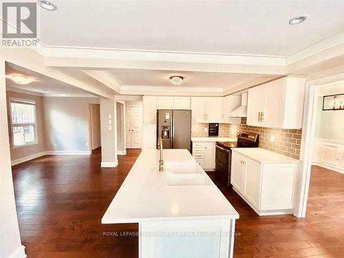 22 Doyle Drive, Barrie, ON - Indoor Photo Showing Kitchen With Double Sink