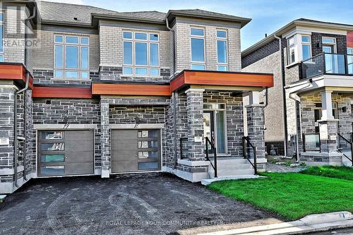 15 Schmeltzer Crescent, Richmond Hill, ON - Outdoor With Facade