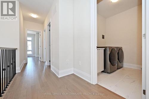 15 Schmeltzer Crescent, Richmond Hill, ON - Indoor Photo Showing Laundry Room