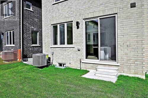 15 Schmeltzer Crescent, Richmond Hill, ON - Outdoor