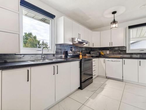 Kitchen - 1260 Rue Des Laurentides, Gatineau (Masson-Angers), QC - Indoor Photo Showing Kitchen