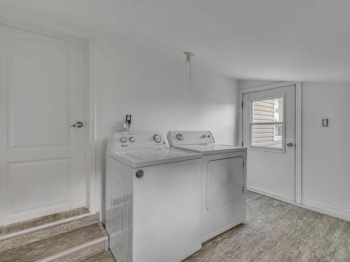 Salle de lavage - 1087 Av. De La Montagne E., Québec (La Haute-Saint-Charles), QC - Indoor Photo Showing Laundry Room