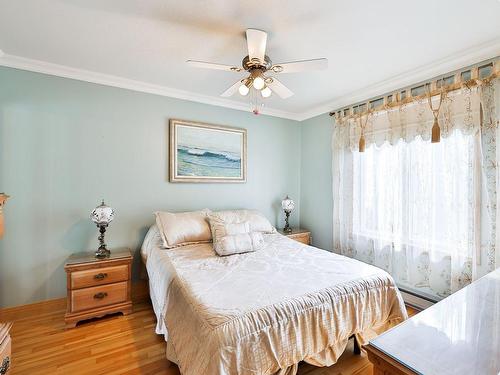 Chambre Ã Â coucher - 10462  - 10464 Rue Chambord, Montréal (Ahuntsic-Cartierville), QC - Indoor Photo Showing Bedroom