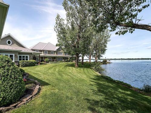 Waterfront - 125 Rue Crépin, Salaberry-De-Valleyfield, QC - Outdoor With Body Of Water