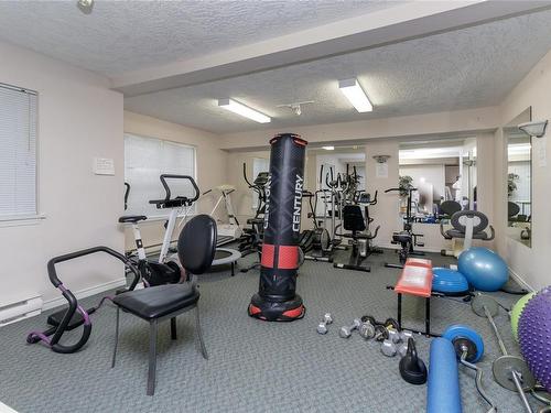 201-321 Mckinstry Rd, Duncan, BC - Indoor Photo Showing Gym Room