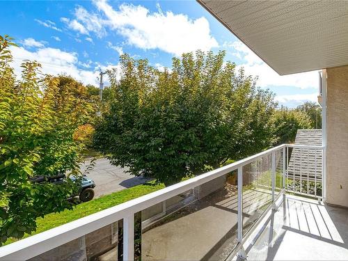 201-321 Mckinstry Rd, Duncan, BC - Outdoor With Balcony With Exterior