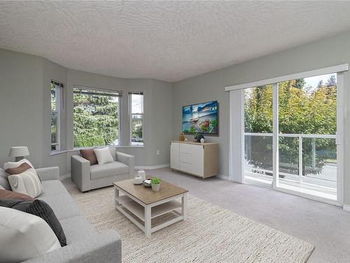 201-321 Mckinstry Rd, Duncan, BC - Indoor Photo Showing Living Room