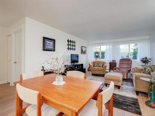 110-2100 Granite St, Oak Bay, BC - Indoor