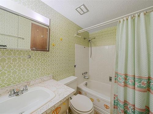 205-305 Michigan St, Victoria, BC - Indoor Photo Showing Bathroom