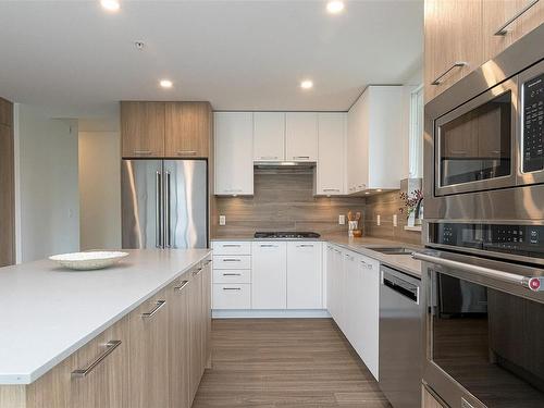 218-960 Reunion Ave, Langford, BC - Indoor Photo Showing Kitchen With Upgraded Kitchen