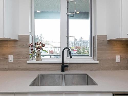 218-960 Reunion Ave, Langford, BC - Indoor Photo Showing Kitchen With Double Sink