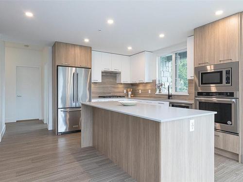 218-960 Reunion Ave, Langford, BC - Indoor Photo Showing Kitchen With Upgraded Kitchen