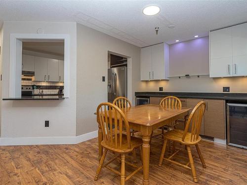 209-73 Gorge Rd West, Saanich, BC - Indoor Photo Showing Dining Room