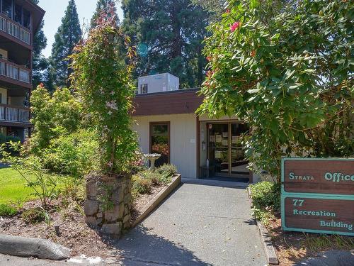 209-73 Gorge Rd West, Saanich, BC - Outdoor