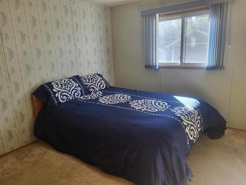 22 4650 Hwy 11/17, Kakabeka  Falls, ON - Indoor Photo Showing Bedroom