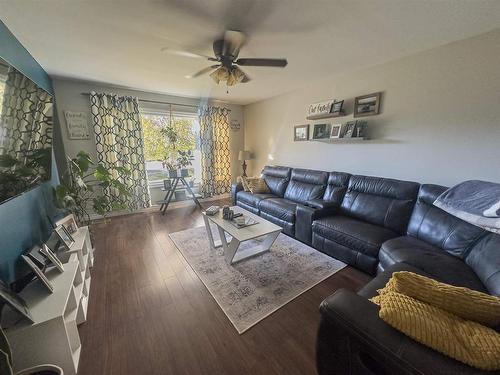 108 Renison Street, Nipigon, ON - Indoor Photo Showing Living Room