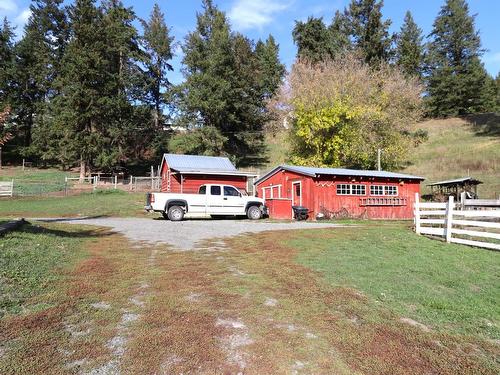 4322 Yellowhead Hwy, Barriere, BC - Outdoor