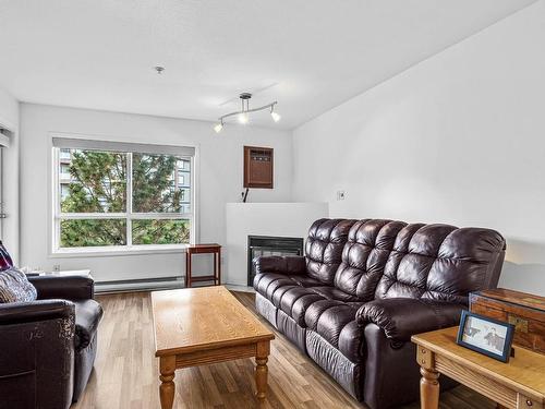 311-1120 Hugh Allan Drive, Kamloops, BC - Indoor Photo Showing Living Room With Fireplace