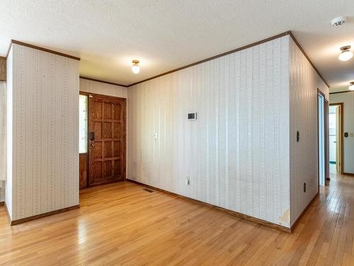 3330 Westsyde Rd, Kamloops, BC - Indoor Photo Showing Other Room