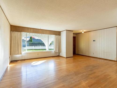 3330 Westsyde Rd, Kamloops, BC - Indoor