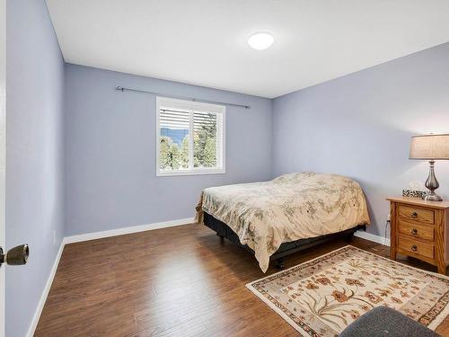 6394 Barnhartvale Road, Kamloops, BC - Indoor Photo Showing Bedroom