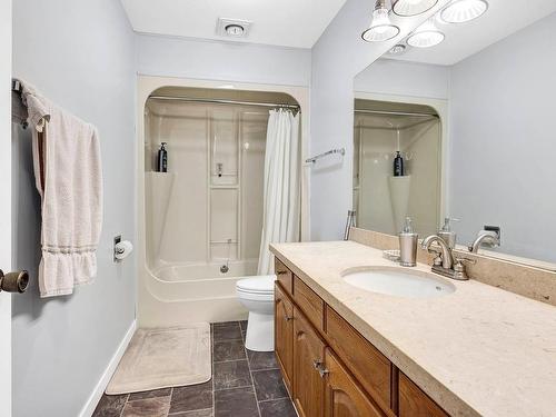 6394 Barnhartvale Road, Kamloops, BC - Indoor Photo Showing Bathroom